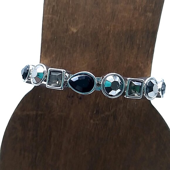 Bezel-set Faceted Crystal Stackable Silver-tone Bangle Bracelet Magnetic Clasp - Picture 8 of 15
